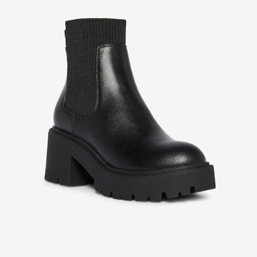 Madden Girl Thrash Boots